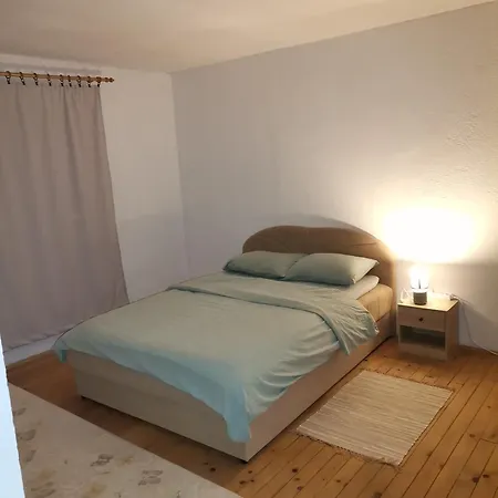 Kuca Na Dan